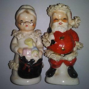 Napco Mr. & Mrs. Claus Salt and Pepper Shakers Set